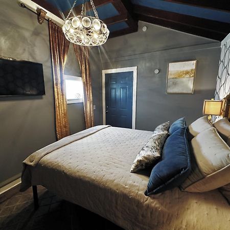The Q Loft Galveston Villa Exteriör bild